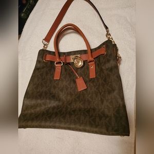 Michael kors purse